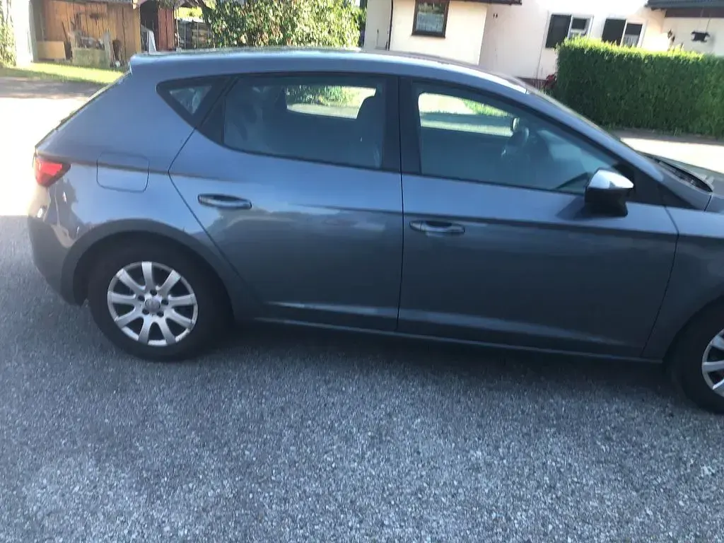 Gebraucht Seat Leon Reference 105 PS (77 kW) 2013 Grau Limousine