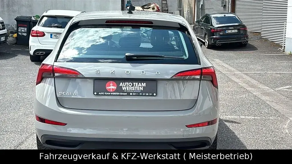 Gebraucht Skoda Scala 95 PS (69 kW) 2021 Grau Kleinwagen