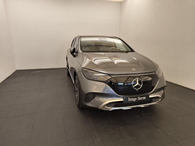 Gebraucht Mercedes EQE300 Advanced Plus 108 kW (148 PS) 2024 Metalliclack selenitgrau SUV
