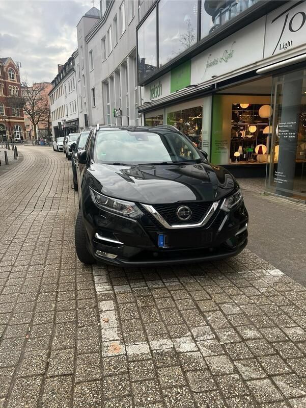 Schwarz Gebraucht 2018 Nissan Qashqai SUV | 17.000 € (Fairer Preis) - Bild 1/4
