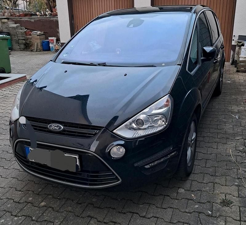 Gebraucht Ford S-MAX 163 PS (119 kW) 2014 Schwarz Van / Kleinbus