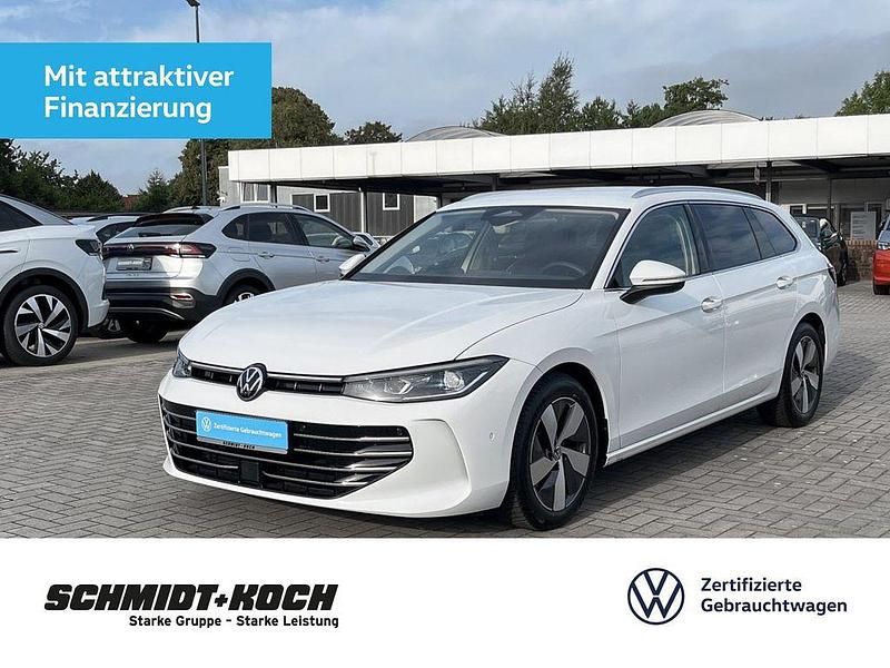 Weiß Gebraucht 2024 VW Passat Elegance Limousine | 38.490 € (Guter Preis) - Bild 1/4