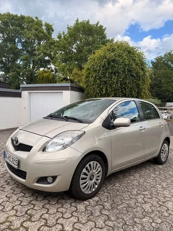 Gebraucht Toyota Yaris Cool 101 PS (74 kW) 2010 Kleinwagen