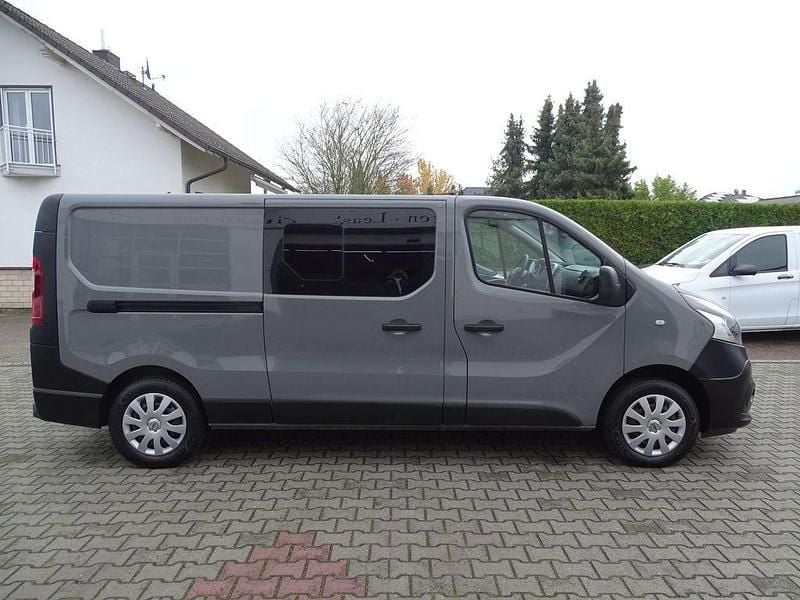 Grau Gebraucht 2019 Nissan NV300 Comfort Van | 18.890 € (Etwas zu teuer) - Bild 1/4