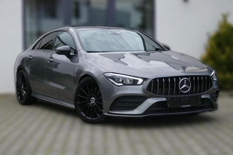Metallic Gebraucht 2020 Mercedes CLA200 AMG Line Premium | 33.390 € (Teuer) - Bild 1/4