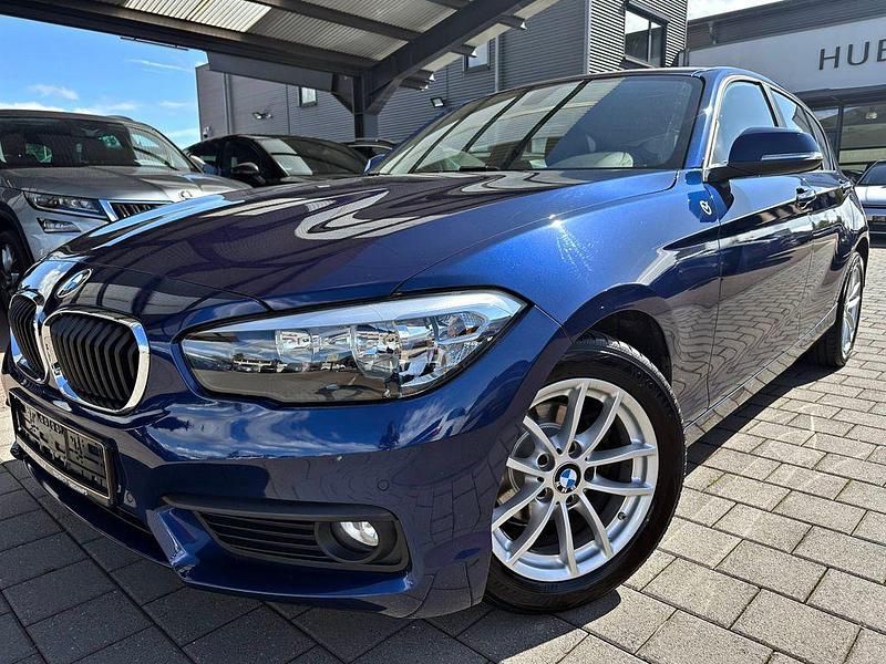 Blau Gebraucht 2019 BMW 118 Advantage Kleinwagen | 9.800 € (Superpreis) - Bild 1/4