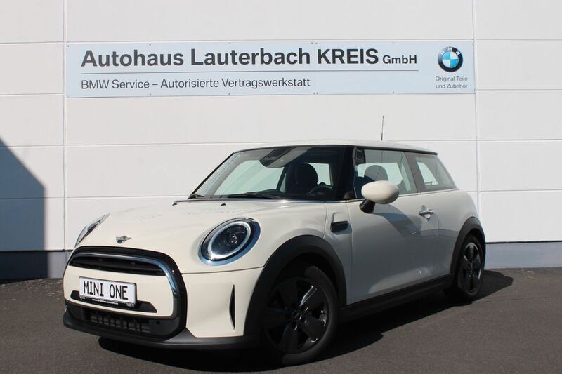 Weiß Gebraucht 2021 Mini ONE Classic Kleinwagen | 19.750 € (Teuer) - Bild 1/4