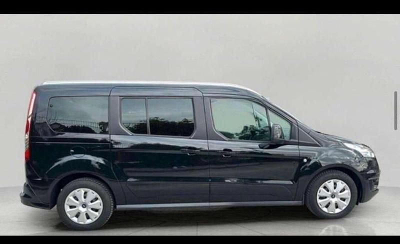 Gebraucht Ford Grand Tourneo Connect Titanium 120 PS (88 kW) 2015 Schwarz Van / Kleinbus