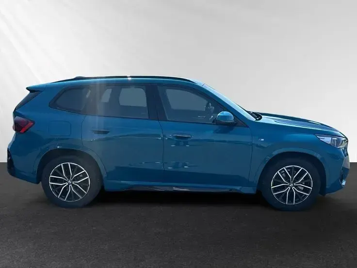 Gebraucht BMW X1 M Sport 163 PS (119 kW) 2025 Bmw individual blue bay lagoon metallic SUV