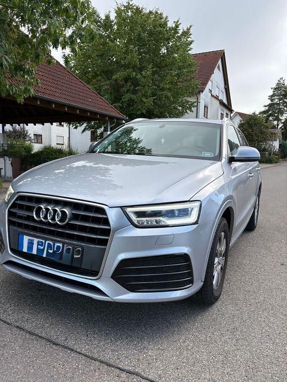 Silber Gebraucht 2018 Audi Q3 SUV | 18.499 € (Guter Preis) - Bild 1/4