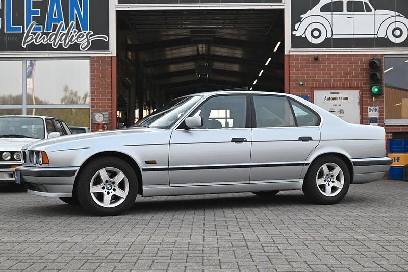 Second-hand BMW 520 150 CP (110 kW) 1995 Argintiu Break