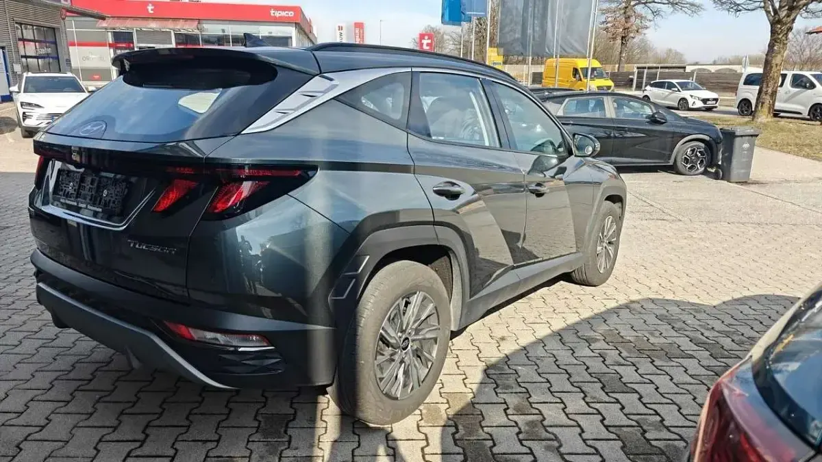 Gebraucht Hyundai Tucson 150 PS (110 kW) 2022 Amazon grey SUV