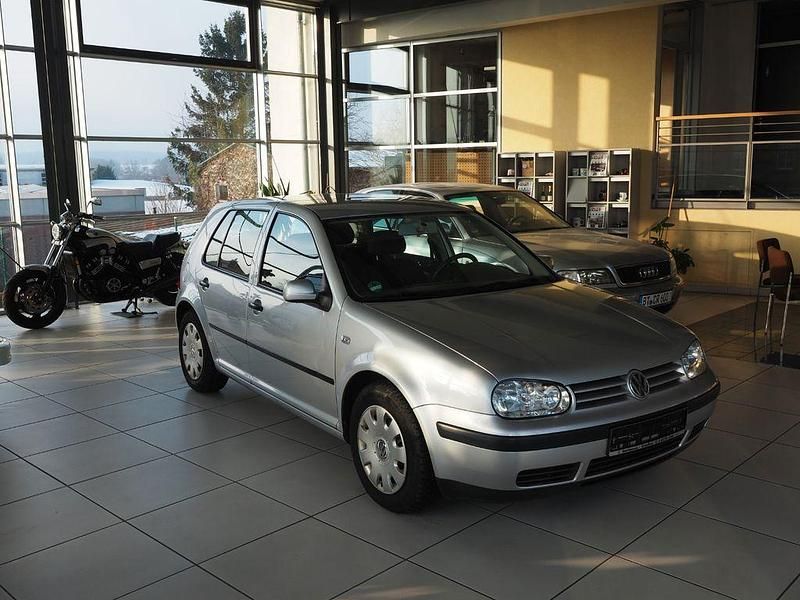 Gebraucht VW Golf IV 105 PS (77 kW) 2001 Silber Limousine