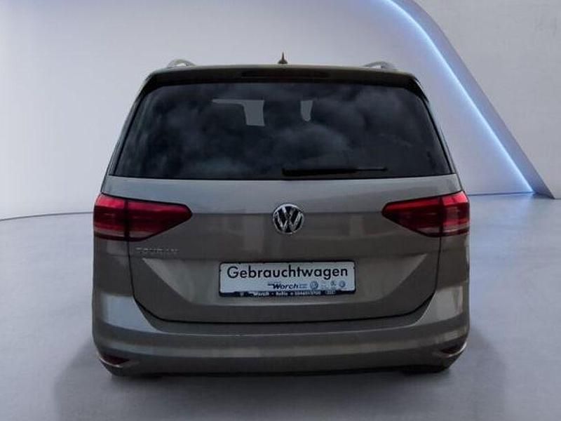 Gebraucht VW Touran Join 150 PS (110 kW) 2018 Titanium beige metallic Van / Kleinbus