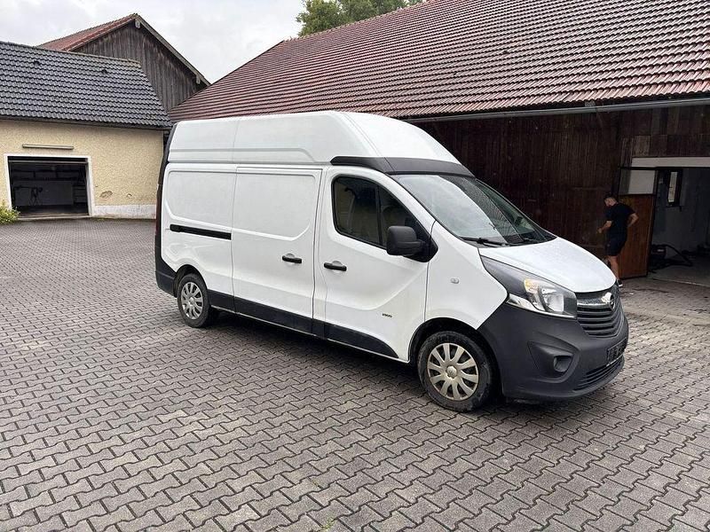 Casabl/arctic/eisweiss/kaolin Gebraucht 2018 Opel Vivaro Van | 9.400 € - Bild 1/4