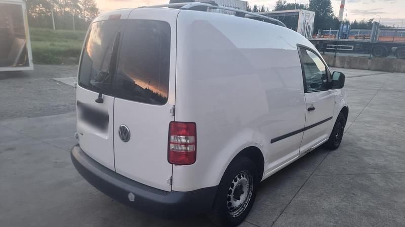 Second-hand VW Caddy 109 CP (80 kW) 2014 Alb Monovolum