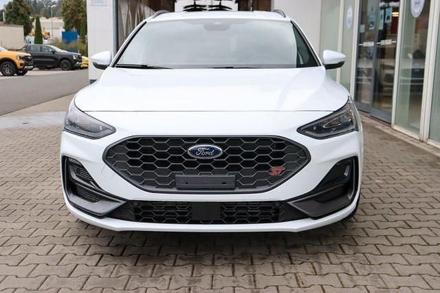 Neu Ford Focus ST 280 PS (205 kW) 2025 Frozen white Kombi