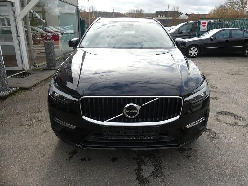 Gebraucht Volvo XC60 Core 197 PS (144 kW) 2023 Schwarz SUV