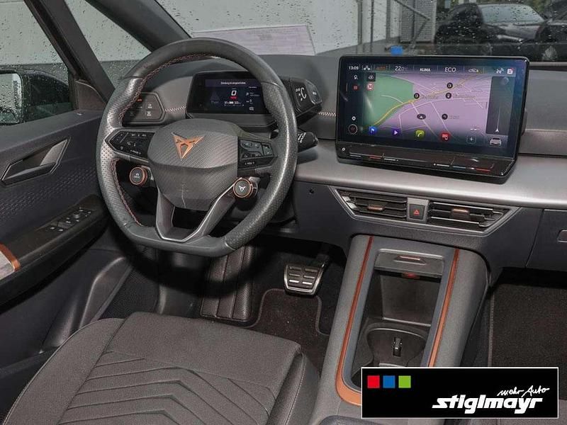 Gebraucht Cupra Born e-Boost 169 kW (231 PS) 2023 Quasargrau Kleinwagen