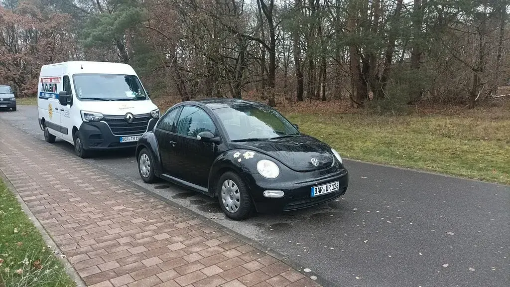 Gebraucht VW New Beetle Style 101 PS (74 kW) 2003 Schwarz Kleinwagen