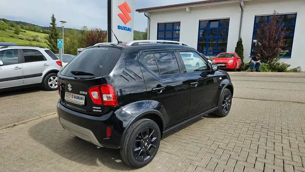 Second-hand Suzuki Ignis Comfort 83 CP (61 kW) 2021 Negru SUV