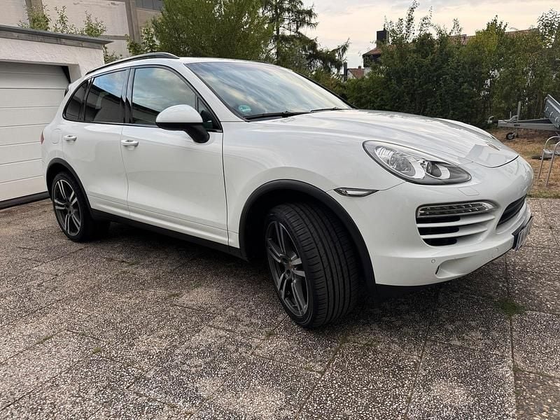 Weiß Gebraucht 2014 Porsche Cayenne SUV | 27.500 € (Guter Preis) - Bild 1/4