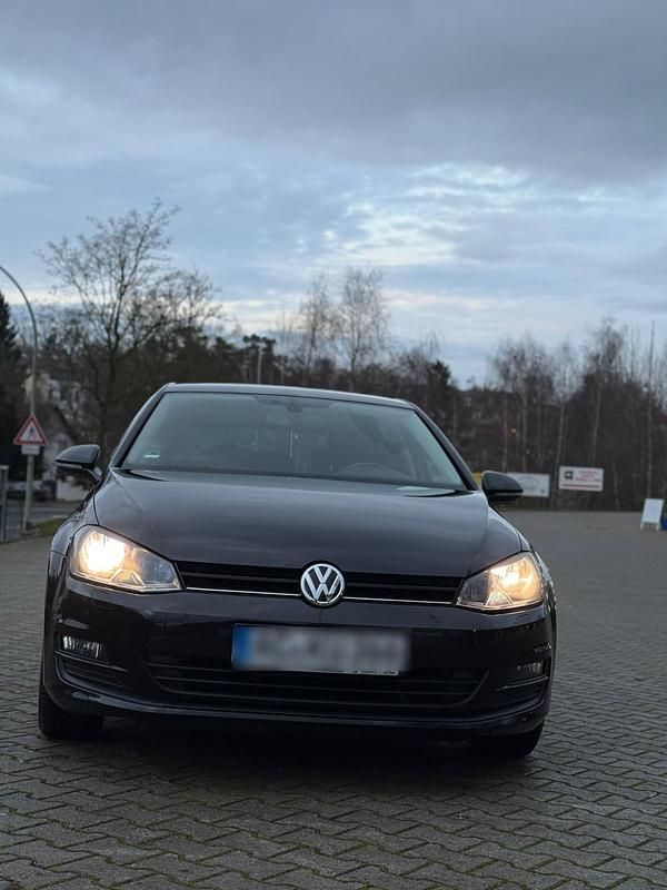 Schwarz Gebraucht 2014 VW Golf VII Limousine | 9.800 € (Etwas zu teuer) - Bild 1/4