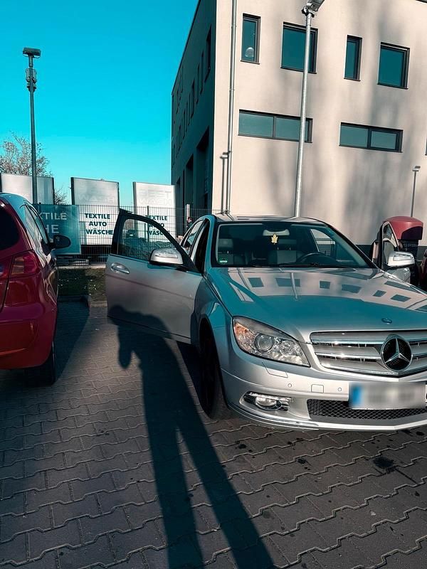 Gebraucht Mercedes C220 170 PS (125 kW) 2007 Grau Limousine