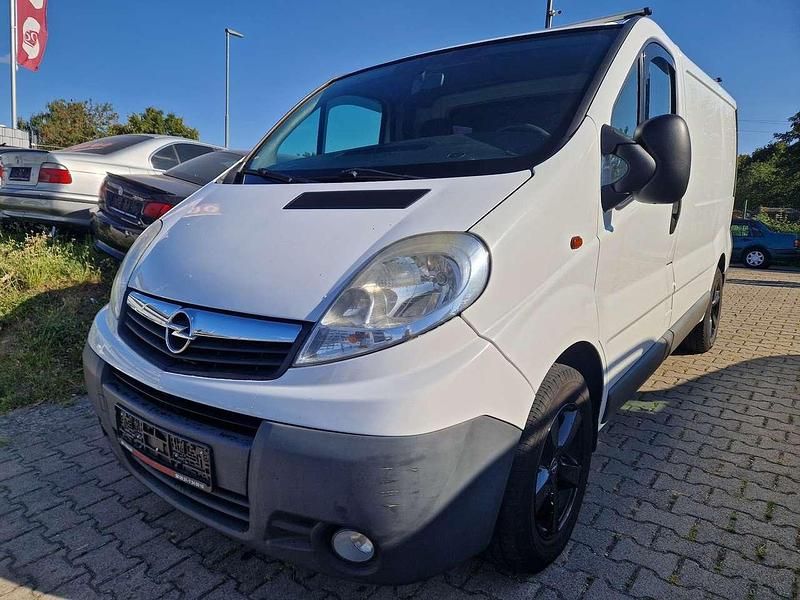 Weiß Gebraucht 2009 Opel Vivaro Van | 4.100 € (Superpreis) - Bild 1/4