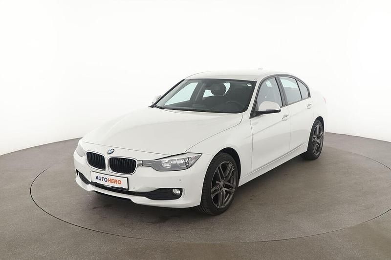 Weiß Gebraucht 2014 BMW 316 Limousine | 14.650 € (Teuer) - Bild 1/3