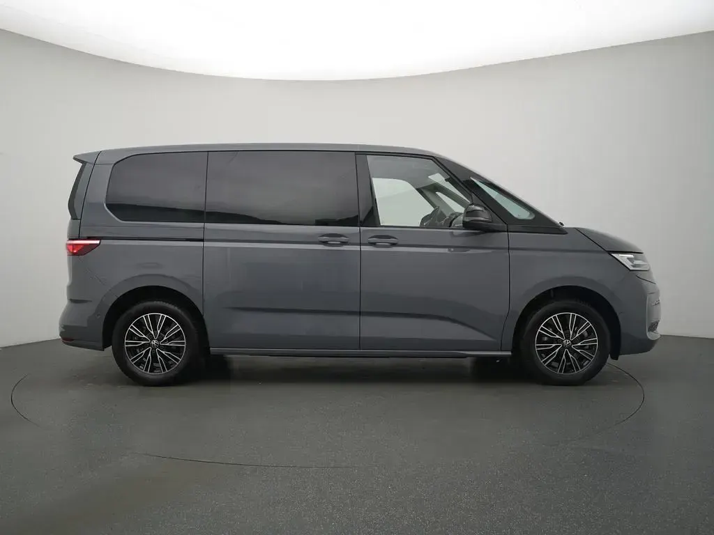 Gebraucht VW Multivan Basis 150 PS (110 kW) 2024 Schwarz Van / Kleinbus