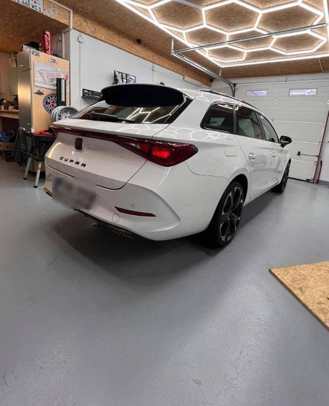 Gebraucht Cupra Leon VZ2 245 PS (180 kW) 2021 Weiß Kombi