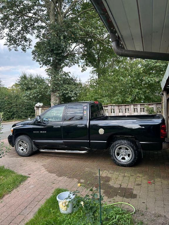 Schwarz Gebraucht 2010 Dodge Ram Abholung | 13.500 € - Bild 1/4