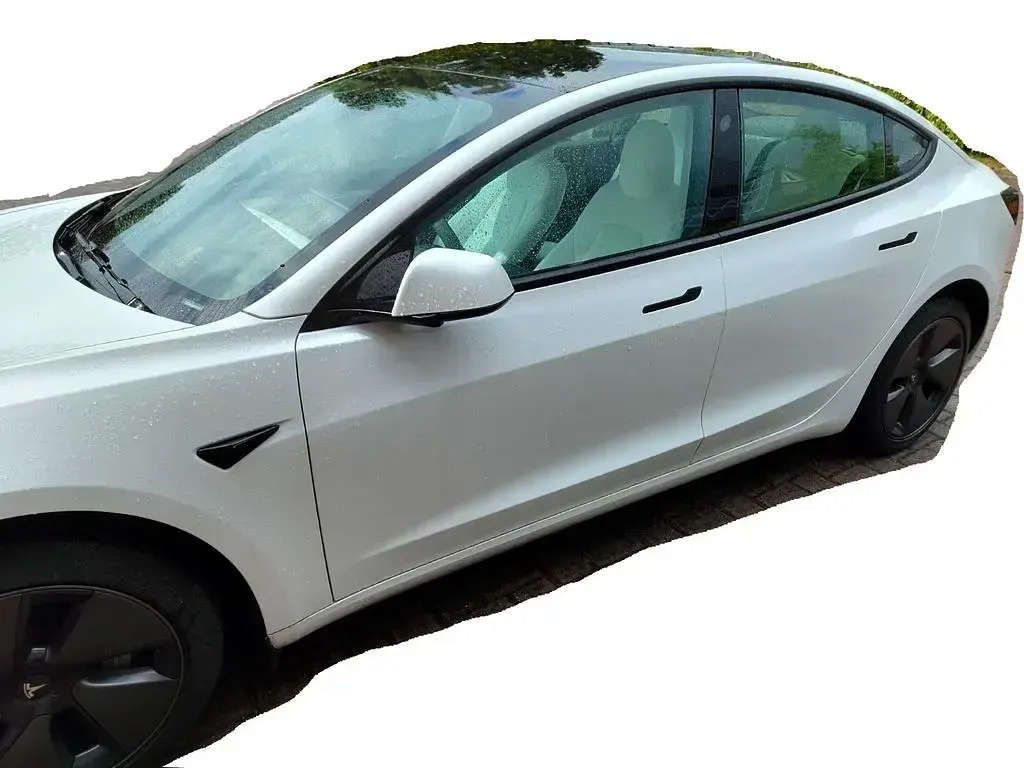Used Tesla Model 3 RWD 225 kW (306 HP) 2022 White Sedan