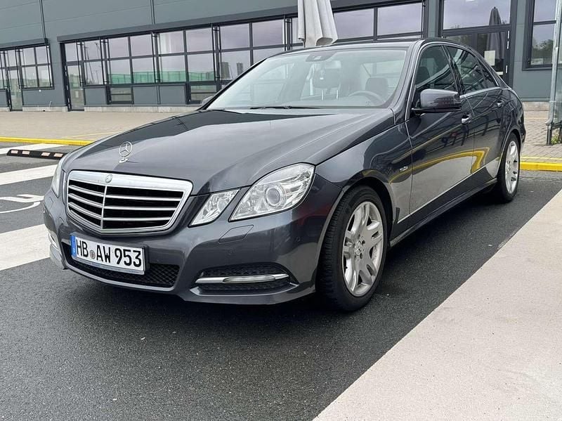Gebraucht 2011 Mercedes E350 Elegance Limousine | 9.000 € (Guter Preis) - Bild 1/4