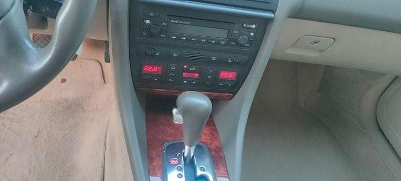 Gebraucht Audi A6 170 PS (125 kW) 2003 Silber Kombi