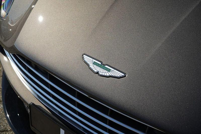 Gebraucht Aston Martin DB11 511 PS (375 kW) 2021 Grau Cabrio