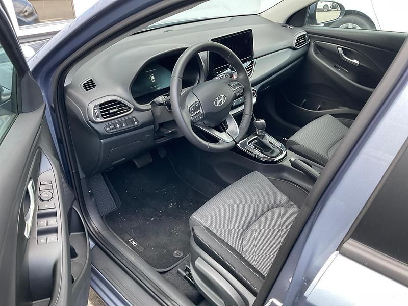 Meta blue mineraleffekt Gebraucht 2024 Hyundai i30 Kombi | 24.184 € (Superpreis) - Bild 1/2