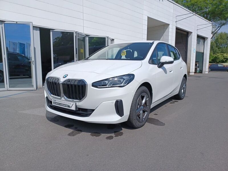 Gebraucht BMW 216 Active Tourer 122 PS (89 kW) 2024 Weiß Van / Kleinbus