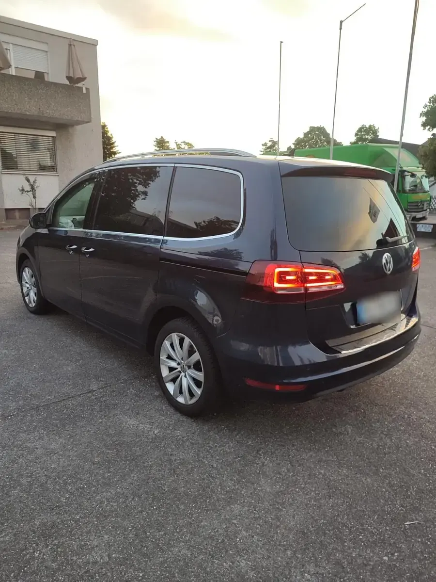 Gebraucht VW Sharan 183 PS (134 kW) 2015 Blau Van / Kleinbus