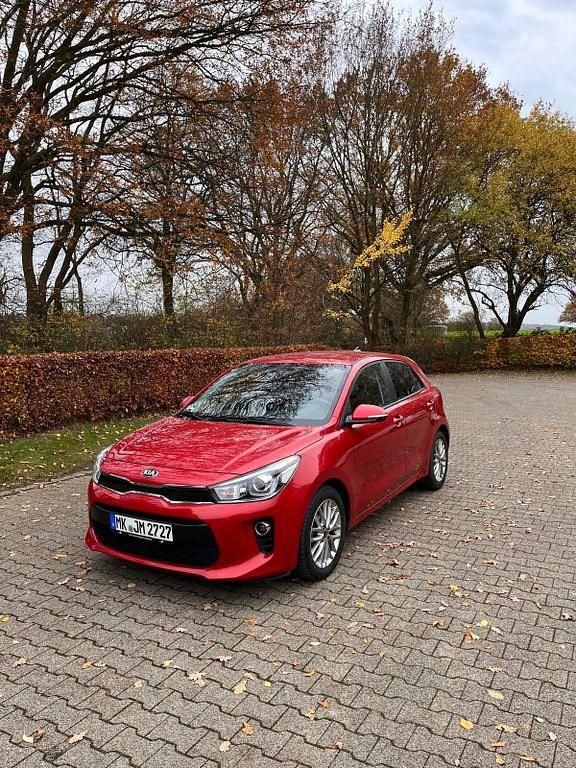 Gebraucht Kia Rio DREAM-TEAM Edition 84 PS (61 kW) 2020 Rot Limousine