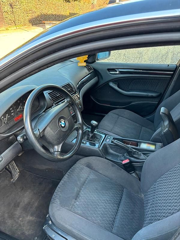 Gebraucht BMW 320 120 PS (88 kW) 2001 Grau Limousine