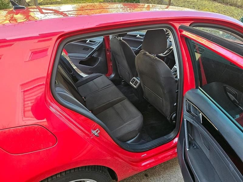 Gebraucht VW Golf VII Pro 116 PS (85 kW) 2018 Rot Limousine