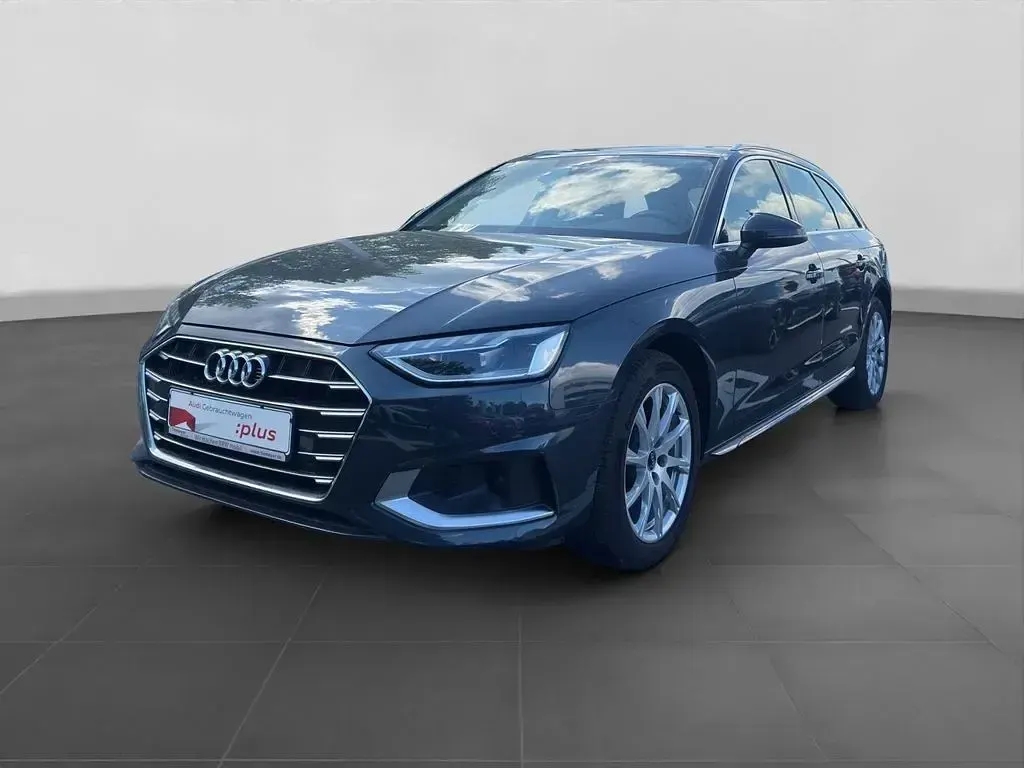 Używany Audi A4 Advanced 163 KM (119 kW) 2022 Szary Kombi