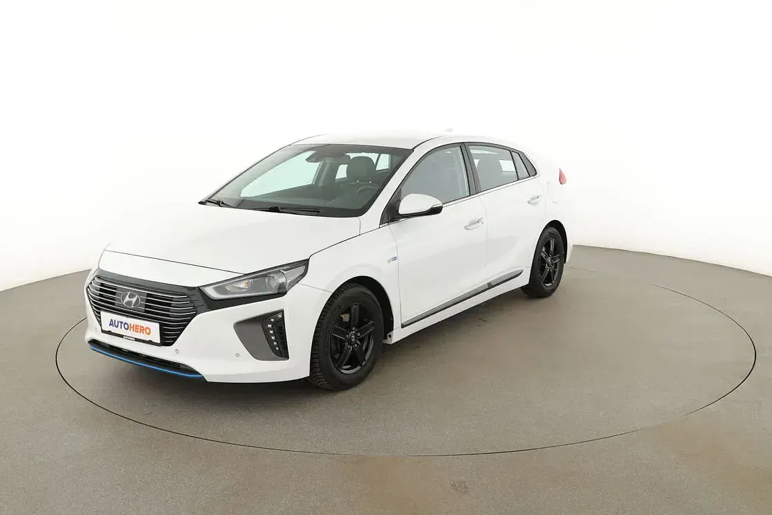 Używany Hyundai Ioniq Premium 141 KM (103 kW) 2016 Hatchback