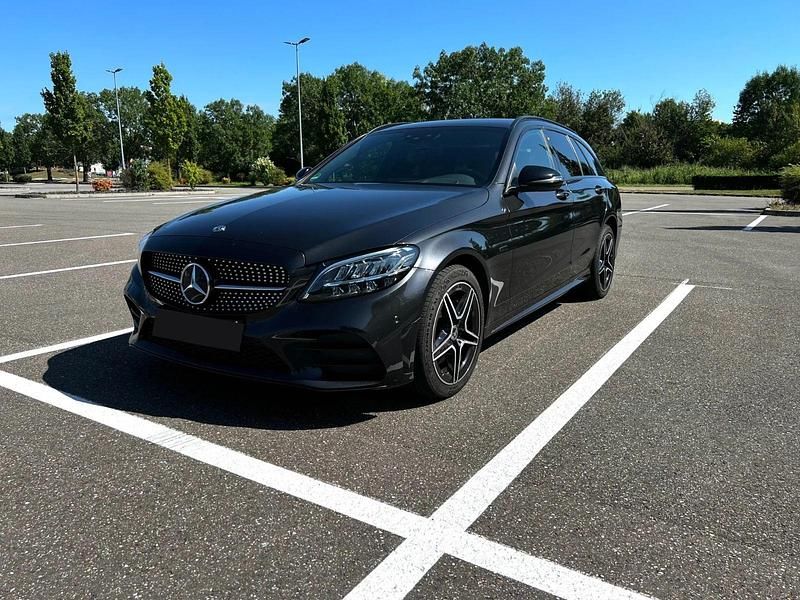 Grau Gebraucht 2020 Mercedes C300e AMG line Kombi | 24.200 € (Fairer Preis) - Bild 1/4