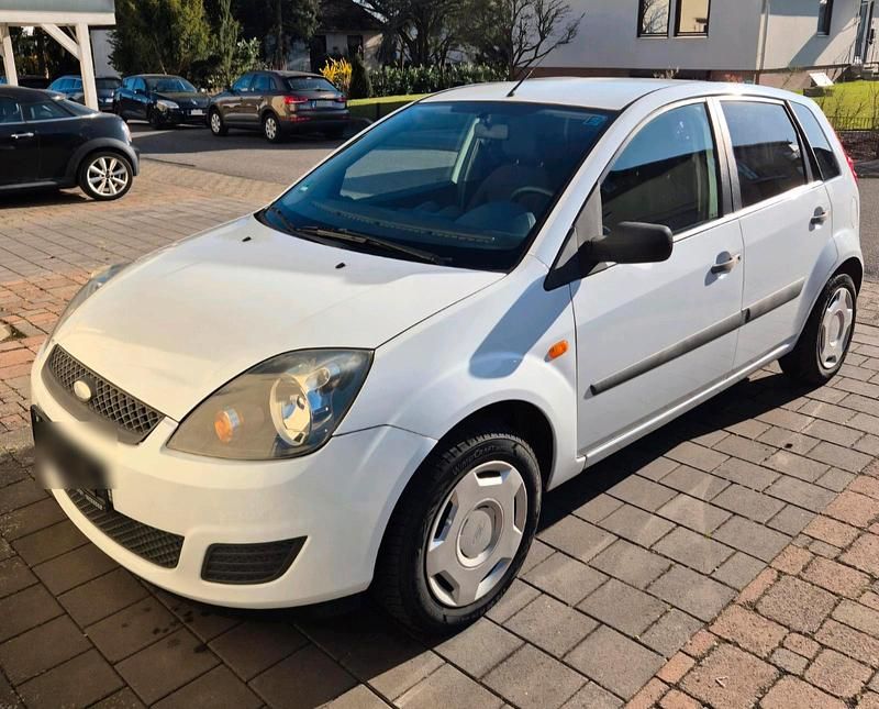 Gebraucht Ford Fiesta Fun X 60 PS (44 kW) 2007 Weiß Kleinwagen