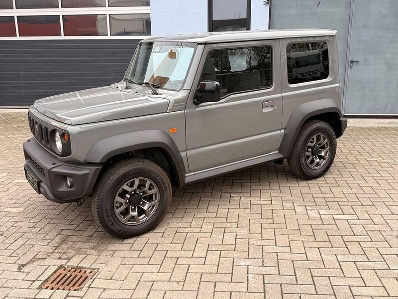 Gebraucht Suzuki Jimny 102 PS (75 kW) 2024 Grau SUV