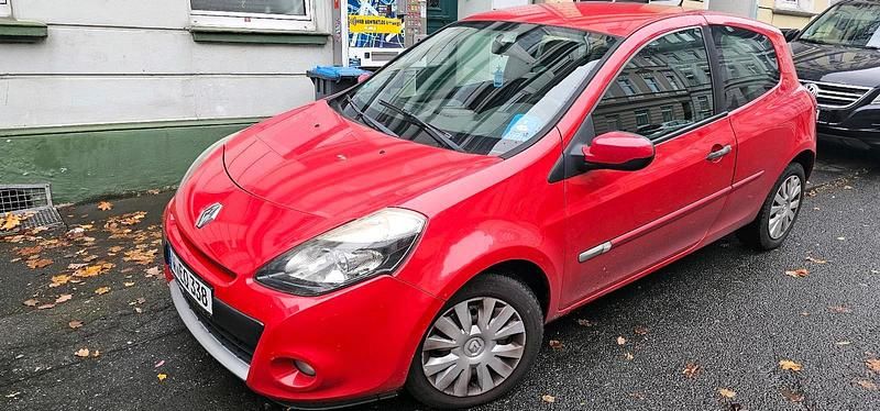 Rot Gebraucht 2009 Renault Clio II Kleinwagen | 1.450 € - Bild 1/4