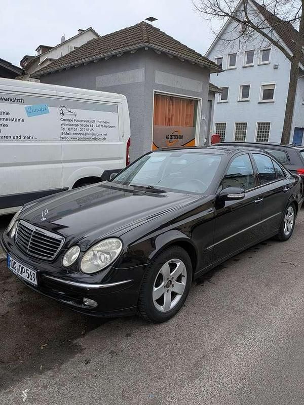 Gebraucht Mercedes E270 177 PS (130 kW) 2002 Schwarz Limousine